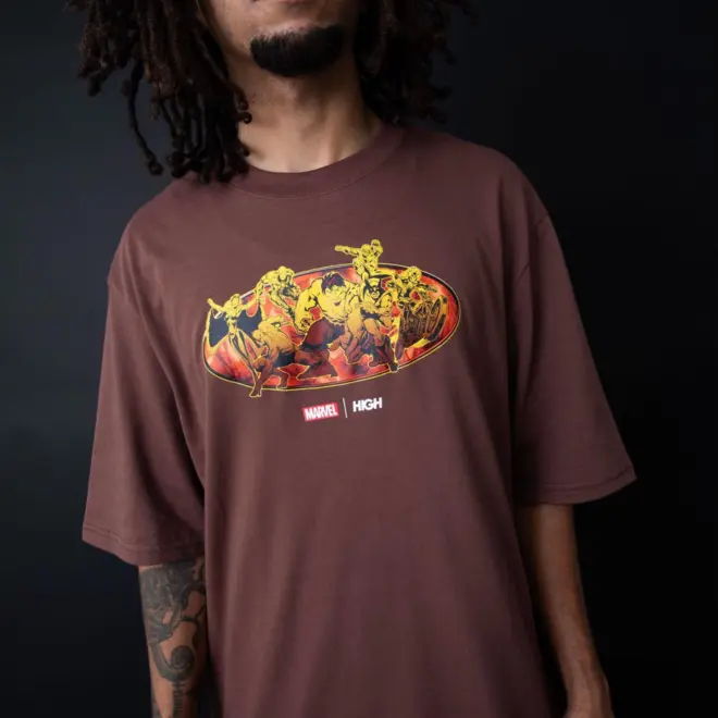 CAMISETA HIGH HEROES BROWN