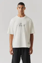CAMISETA THESAINT UNIQUE DINDINHA HEROINE