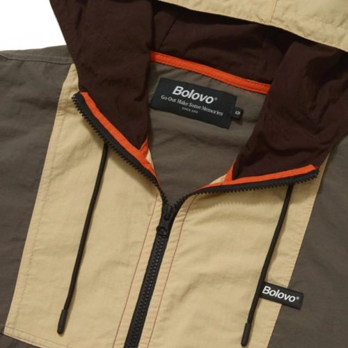 WINDBREAKER BOLOVO RECORTES FUNKY