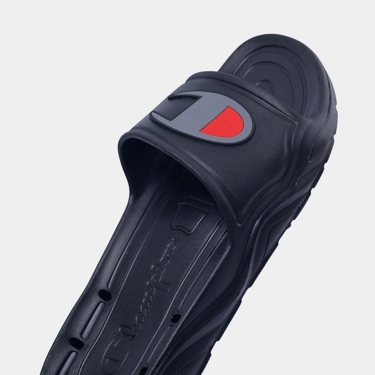 CHINELO CHAMPION NUVEM HYDRO PRETO