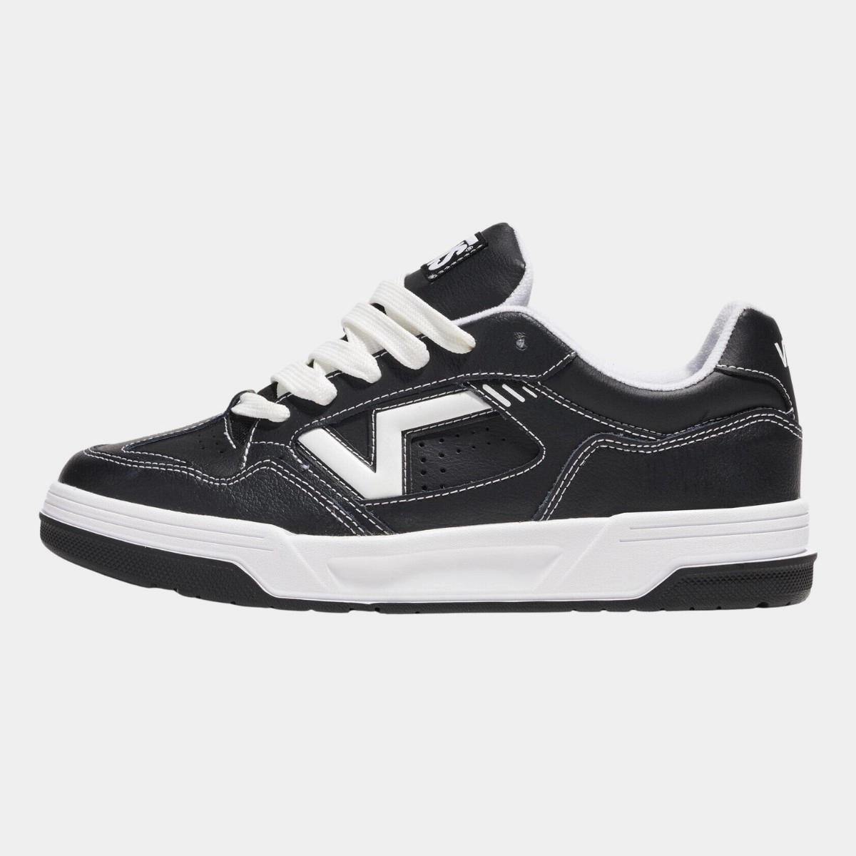 TENIS VANS UPLAND BLACK WHITE