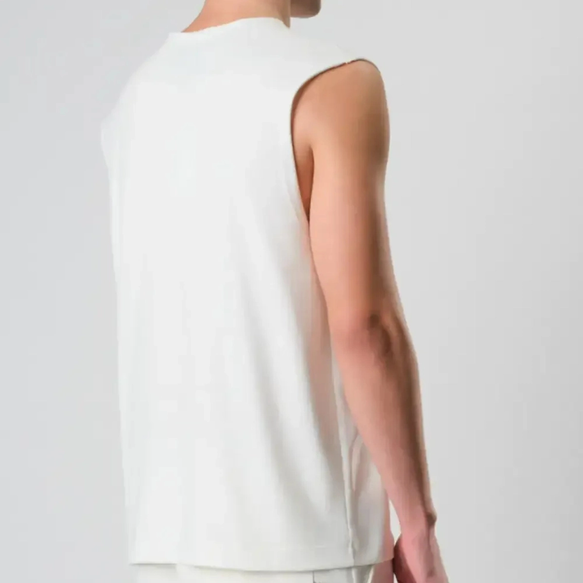 CAMISETA THESAINT TANK TOP SOLID