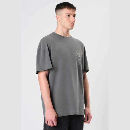 CAMISETA THESAINT OVERSIZED DISFARCE