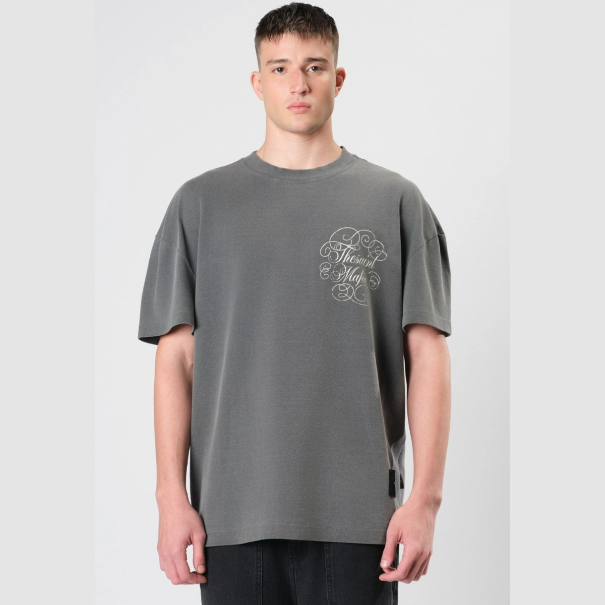 CAMISETA THESAINT OVERSIZED DISFARCE