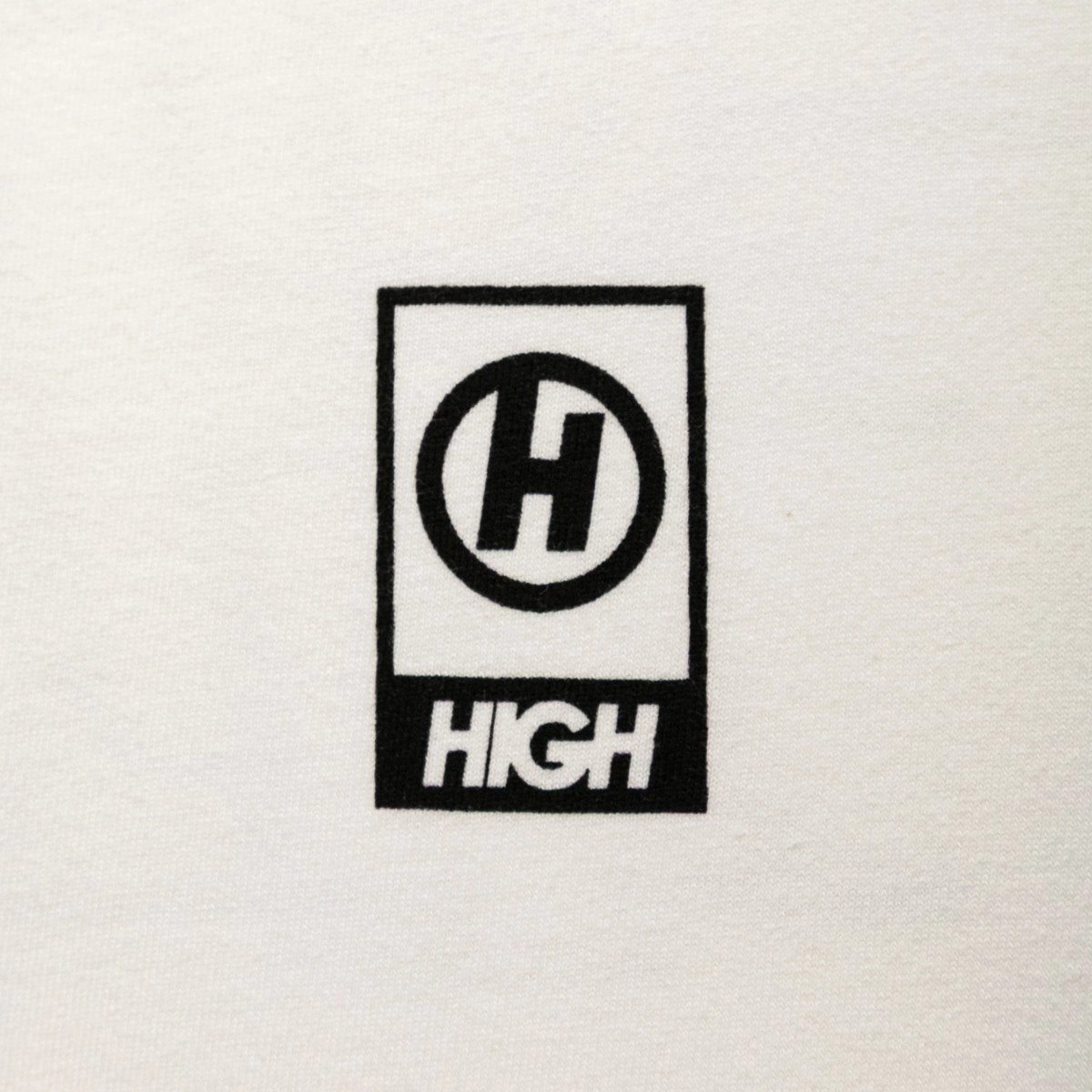 CAMISETA HIGH METRO WHITE