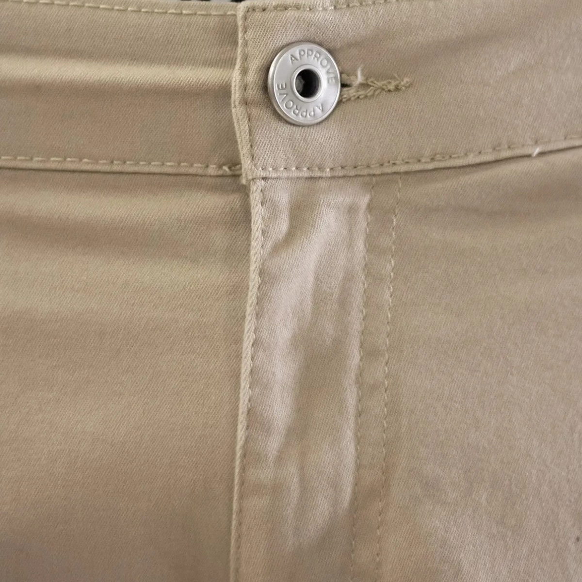 CALÇA RETA APPROVE BASIC BEGE