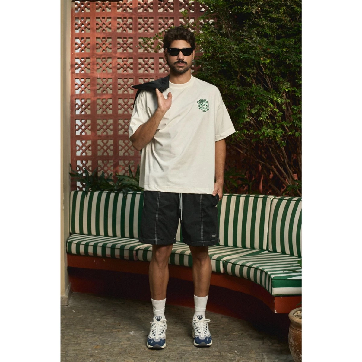 CAMISETA SUB EMBROIDERY MONAGRAM BOXY
