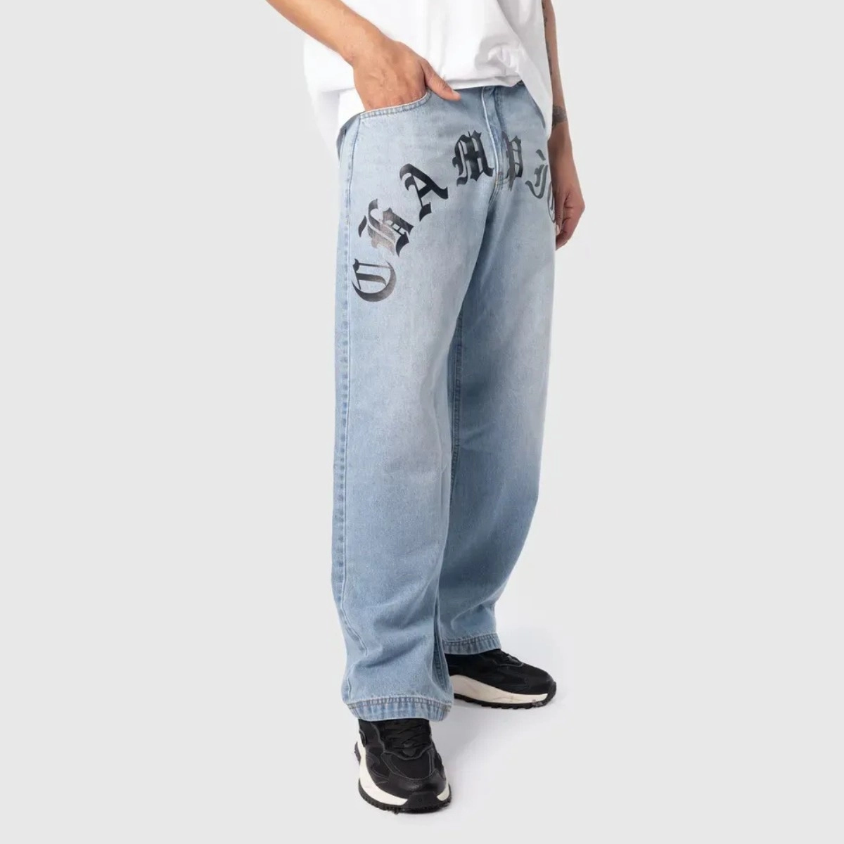CALCA CHAMPION JEANS OVERSIZED GOTHIC