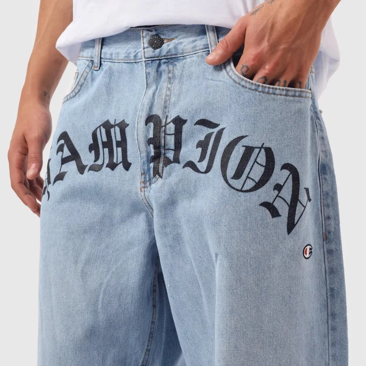 CALCA CHAMPION JEANS OVERSIZED GOTHIC
