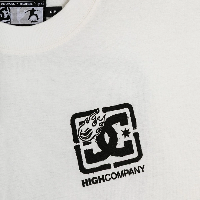 CAMISETA HIGH x DC SPRAY WHITE