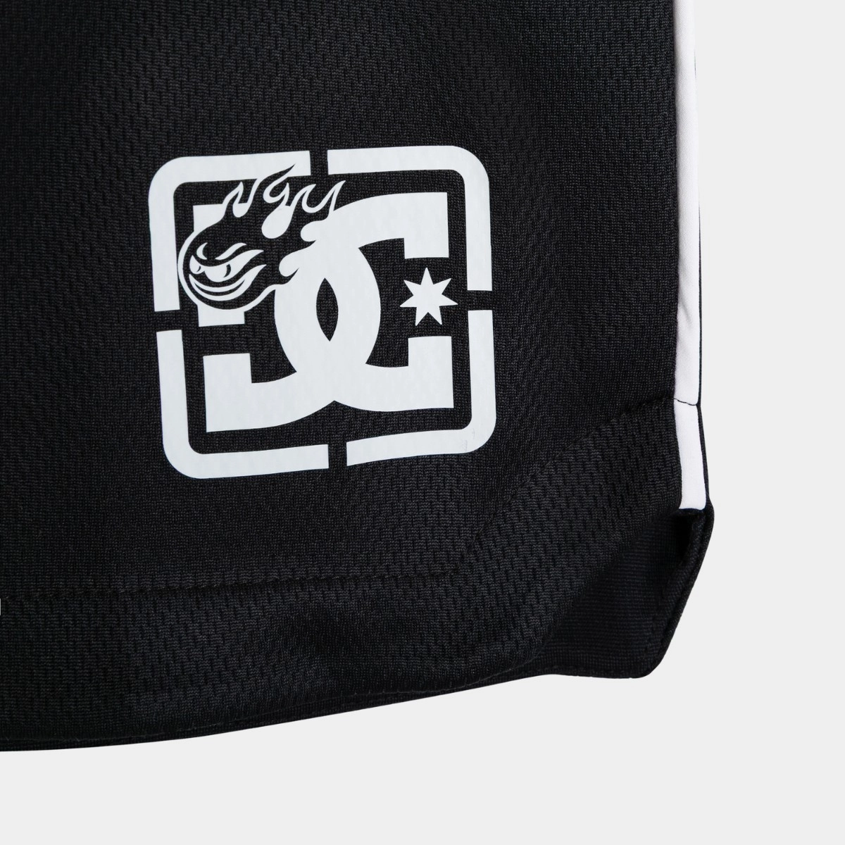 SHORT HIGH x DC MESH BLACK