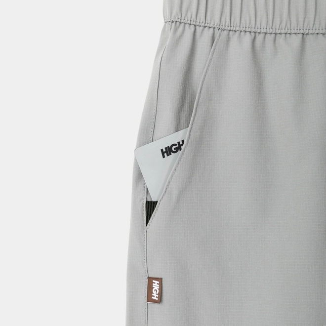 SHORT HIGH MINIMAL PATCH GREY