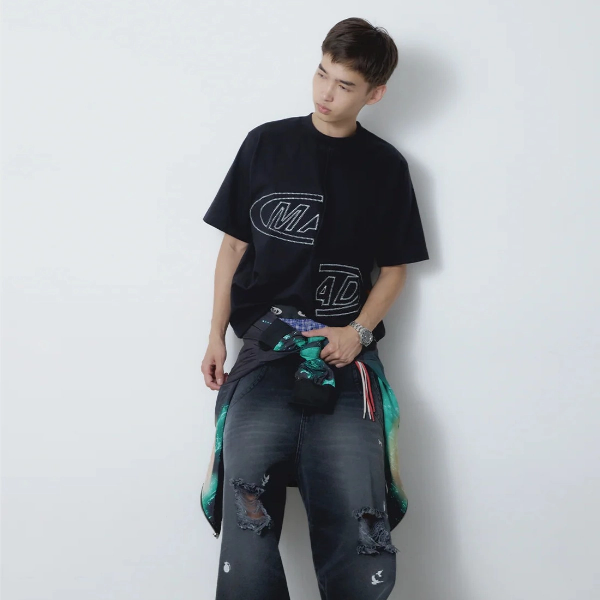 CAMISETA MAD PORTAL BORDADA