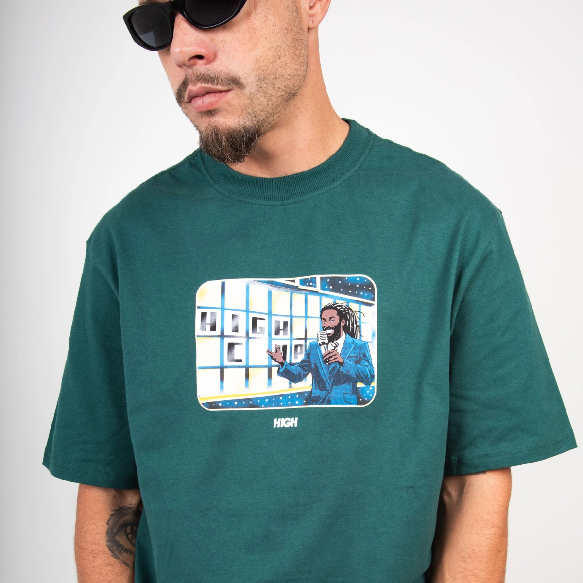 CAMISETA HIGH TV SHOW WHITE
