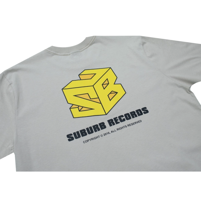 CAMISETA SUBURB CUBE BEGE