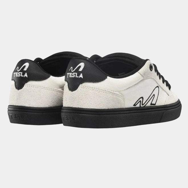 TENIS TESLA FLOW OFF WHITE BLACK