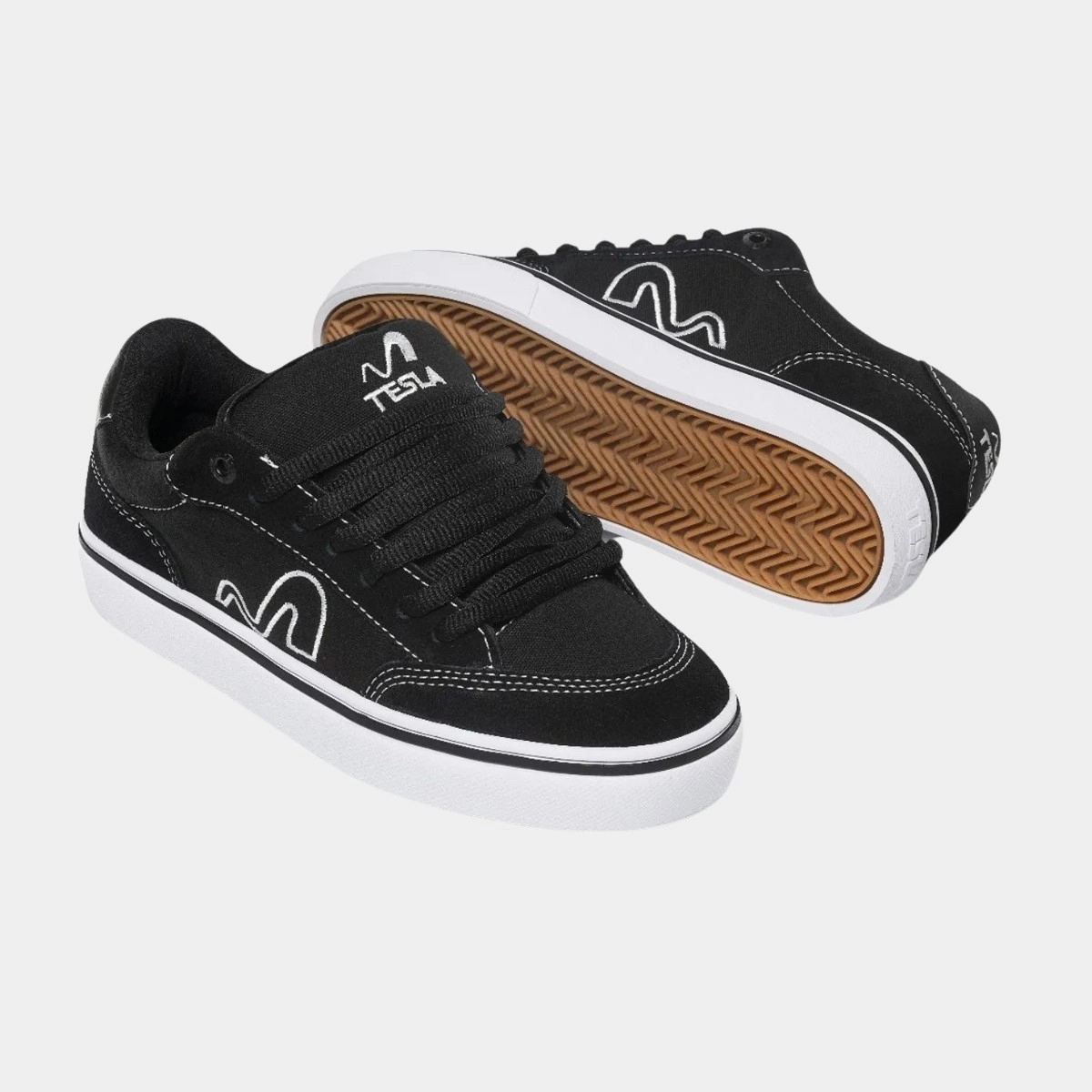 TENIS TESLA FLOW BLACK WHITE