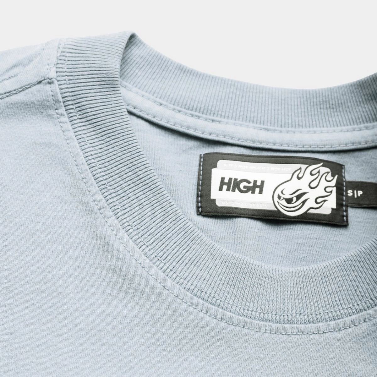 CAMISETA HIGH MINIMAL PATCH LIGHT BLUE