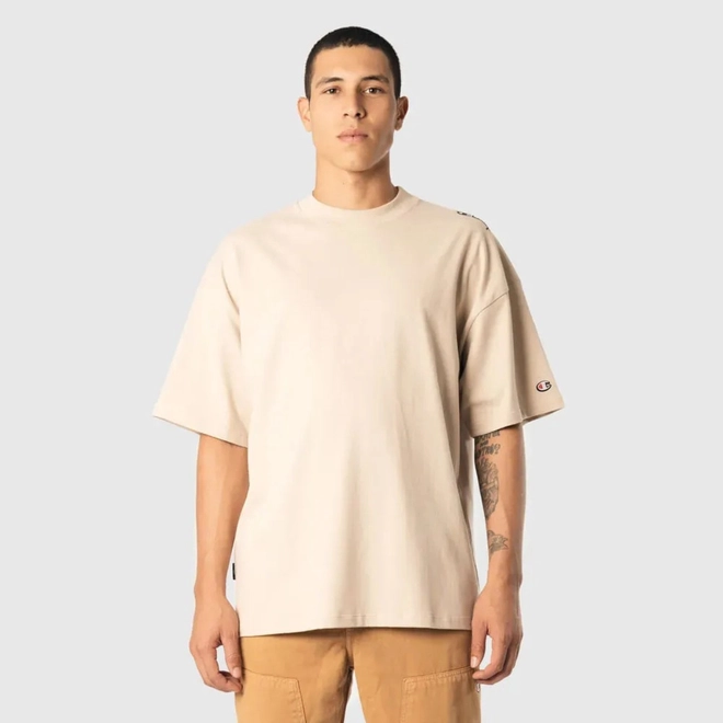 CAMISETA OVERSIZED CHAMPION LIFE BIG SCREEN SINCE INK
