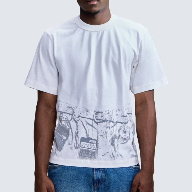 CAMISETA QC GADGETS REGULAR OFF WHITE