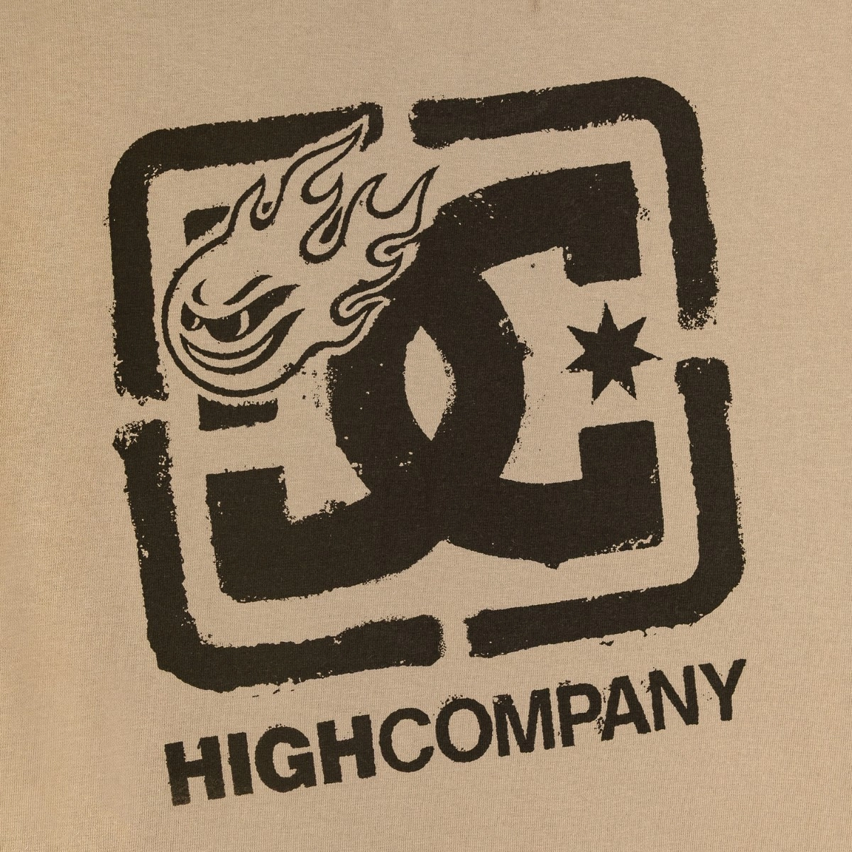 CAMISETA HIGH x DC SPRAY BEIGE